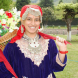 traditional dress of Jammu and Kashmir